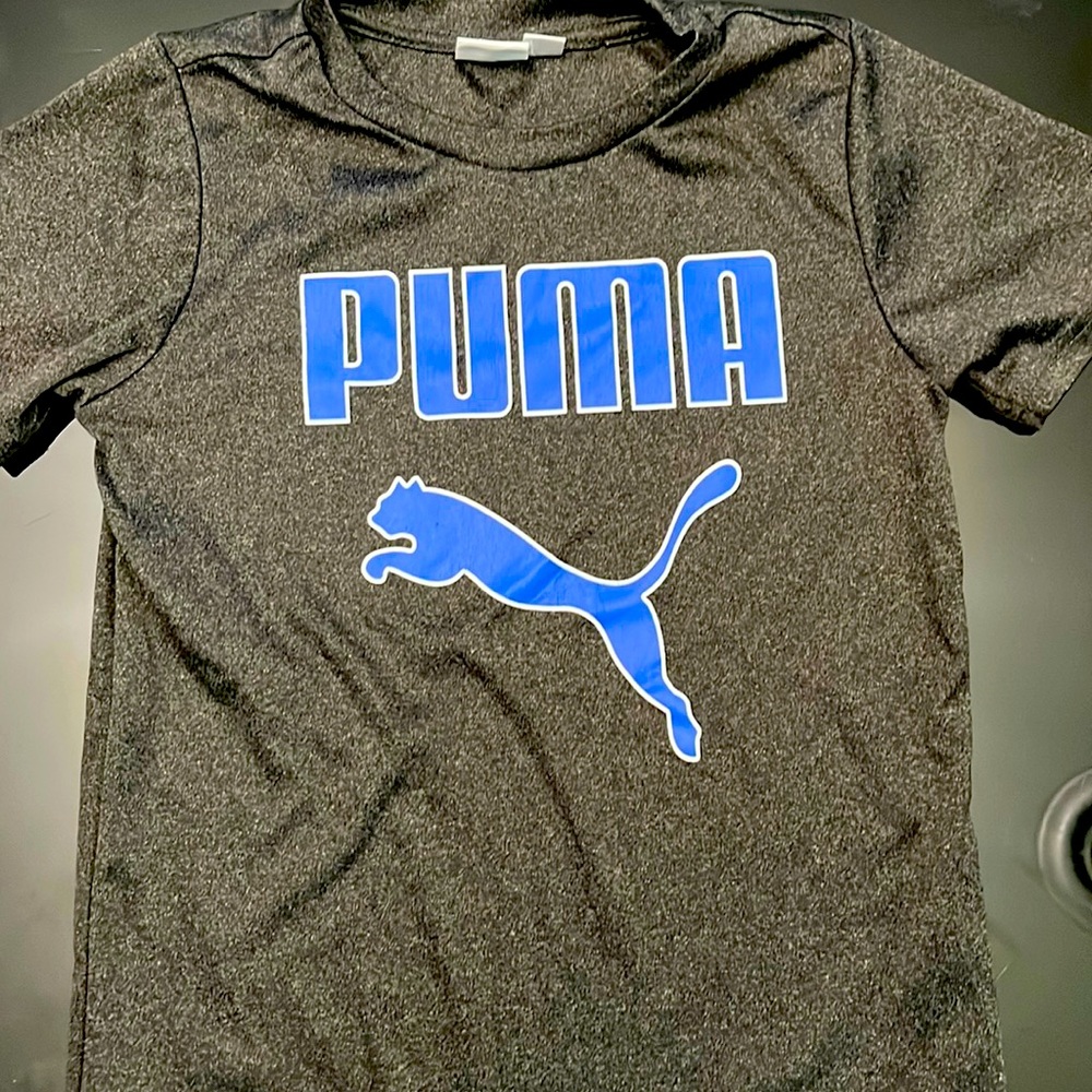 Boys size 6 puma shirt